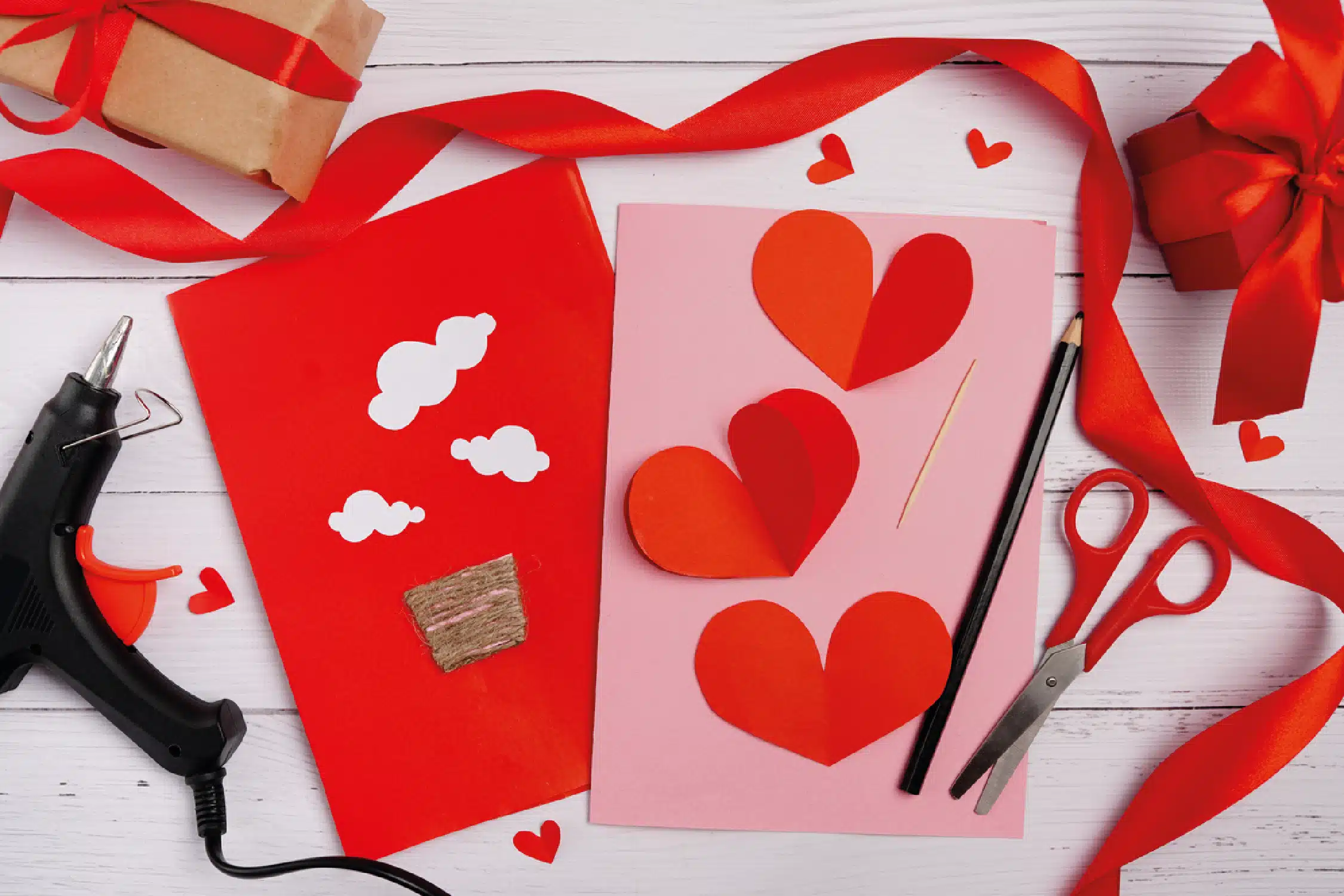 Estas sencillas manualidades para San Valentín para todos, desde mantas pintadas hasta plantas con mensajes. ¡Entra y haz tu favorito!